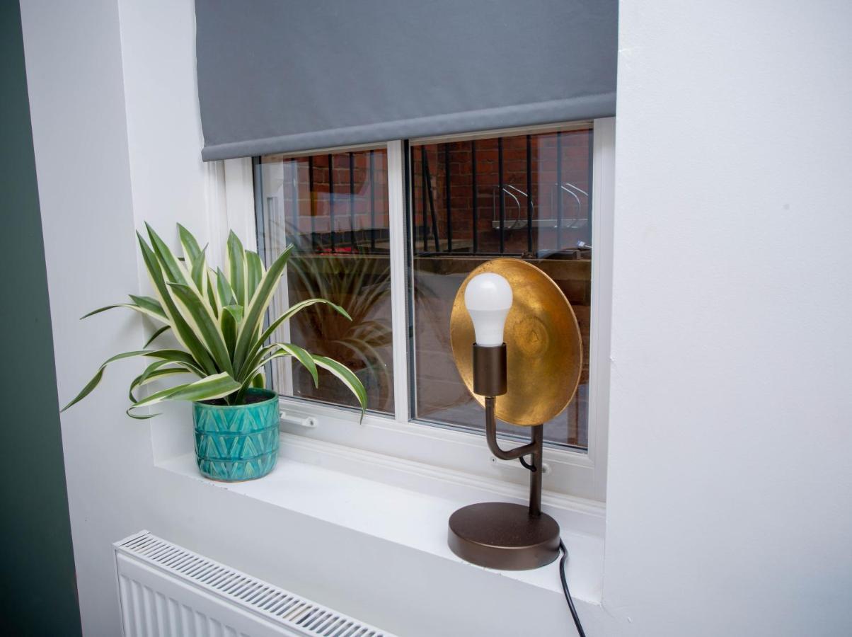 Апартаменты Nest Easy - Derngate Basement Нортхемптон Экстерьер фото