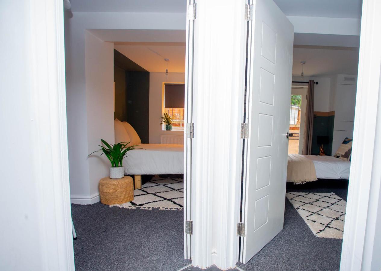 Апартаменты Nest Easy - Derngate Basement Нортхемптон Экстерьер фото